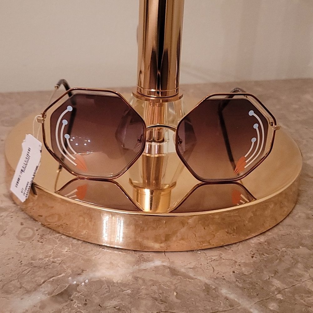 Chole' Halo Sunglasses - Picture 3 of 8